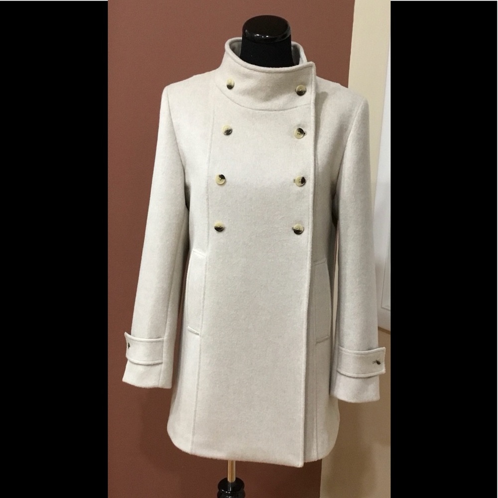 Women Coat - Picture 3 of 10